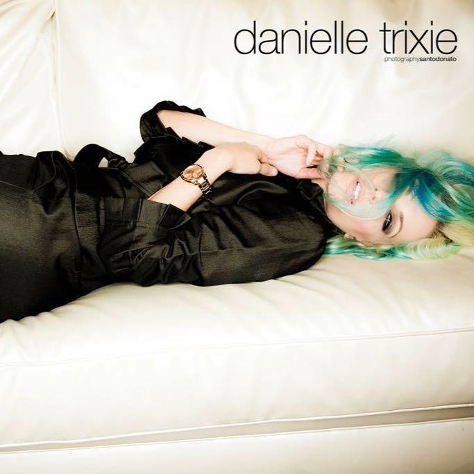 LoveDanielleT's tweet photo. 🖤🩵💚🖤🩵💚🖤🩵💚 https://t.co/bHNGSVIN3G