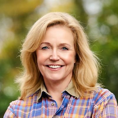 Truthfi24391343's tweet photo. Borgarna har ett trumfkort o det är att erbjuda Thand Ringkvist statsministerposten. SD släpper igenom mot att migpolitiken ligger fast. Energiöverenskommelse med både kärnkraft o havsvindkraft. Fokus skulle vara att göra Sverige till en stormakt inom energi o livsmedelsproduktion som inte bara var självförsörjande utan på sikt även en stor nettoexportör.