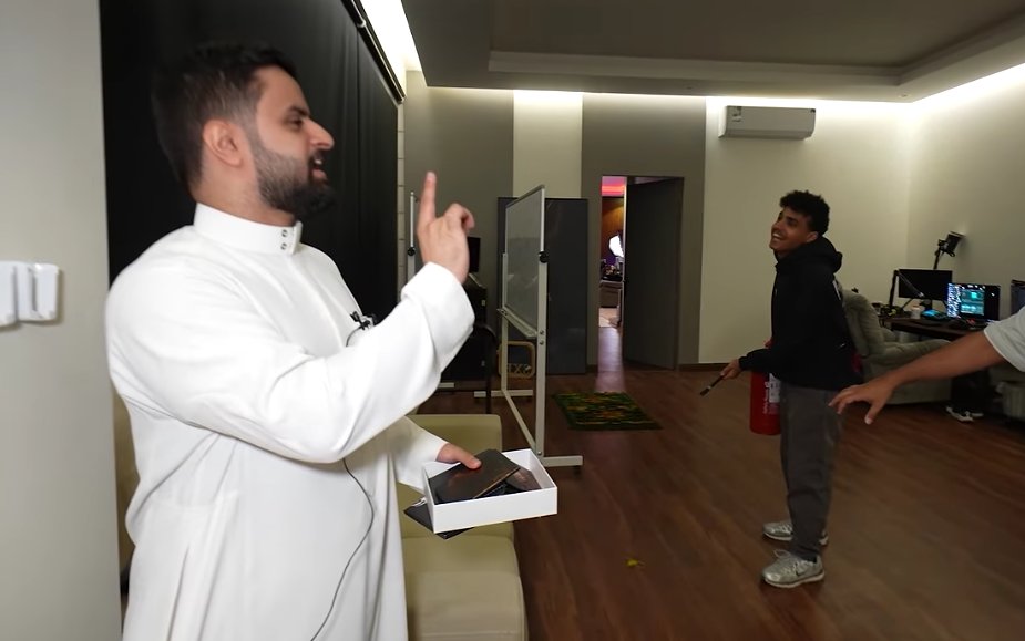 rr33796e's tweet photo. موسكو وطفايات الحريق🤝🏻🤝🏻 https://t.co/jfrJCxPt2n