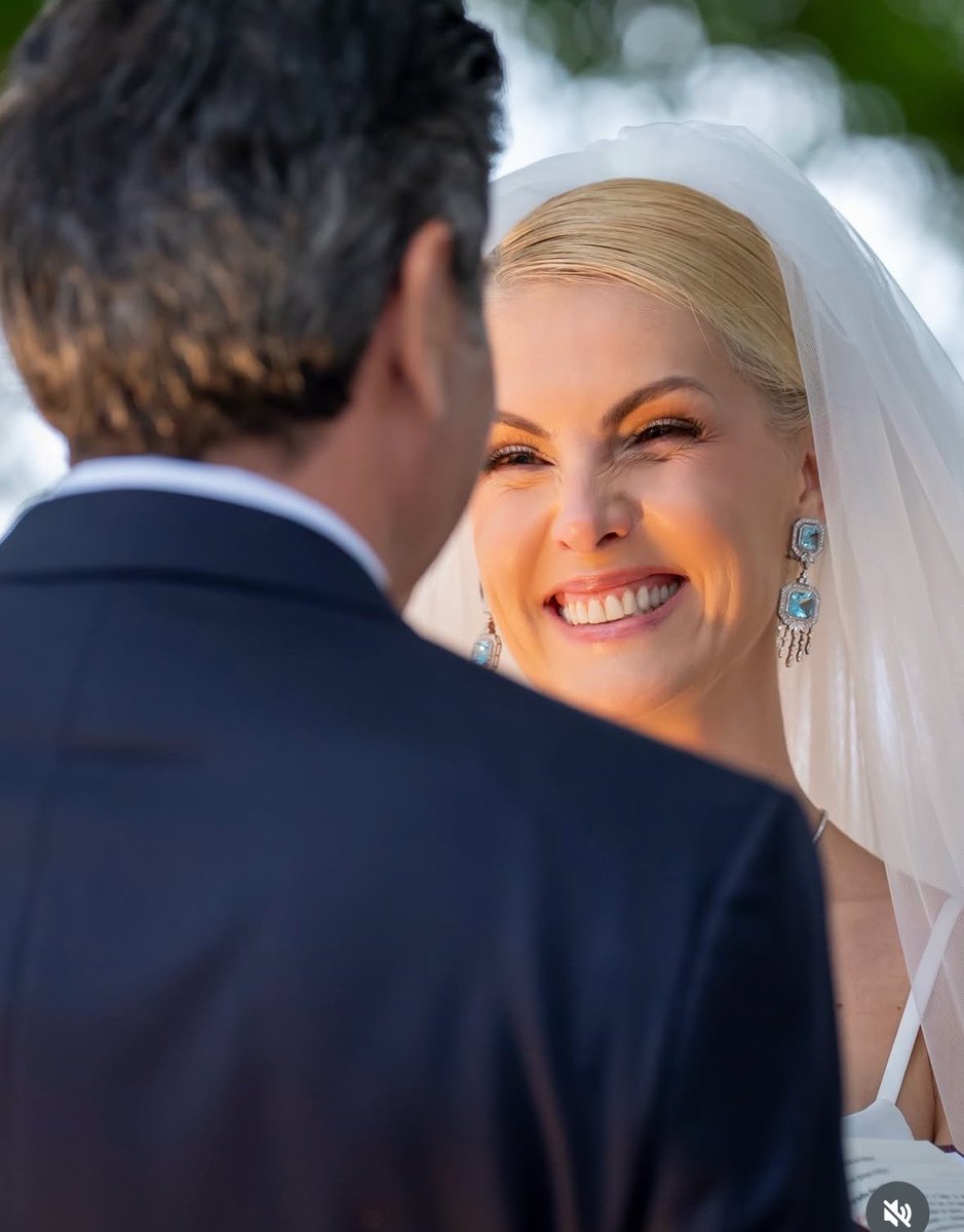 acervoanadu's tweet photo. O verdadeiro significado de: no tempo certo, eu o Senhor farei acontecer! ✨✨🤍🥹👰🏼‍♀️😭 https://t.co/MjMld2YJnx
