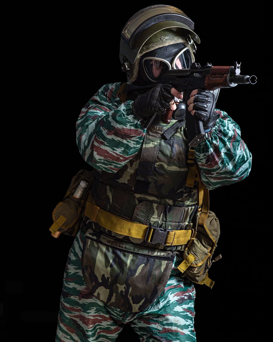 RusforK's tweet photo. Hot take, the PMK-3 is cooler than the PMK-2. 

The kit isn't a 1:1 of anything, just early 00s FSB gear. https://t.co/nqwZ7GTv82
