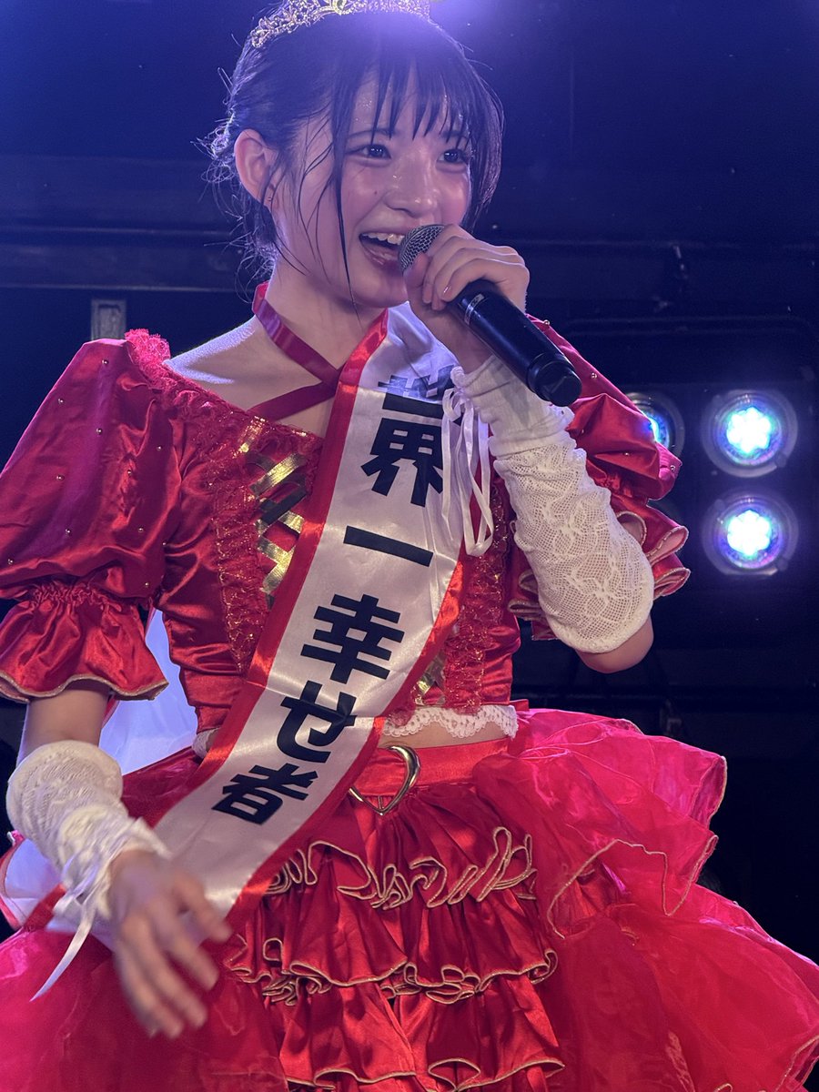 anlgang's tweet photo. みーちゃん生誕祭の良い写真😸 https://t.co/egeWmTpJvX
