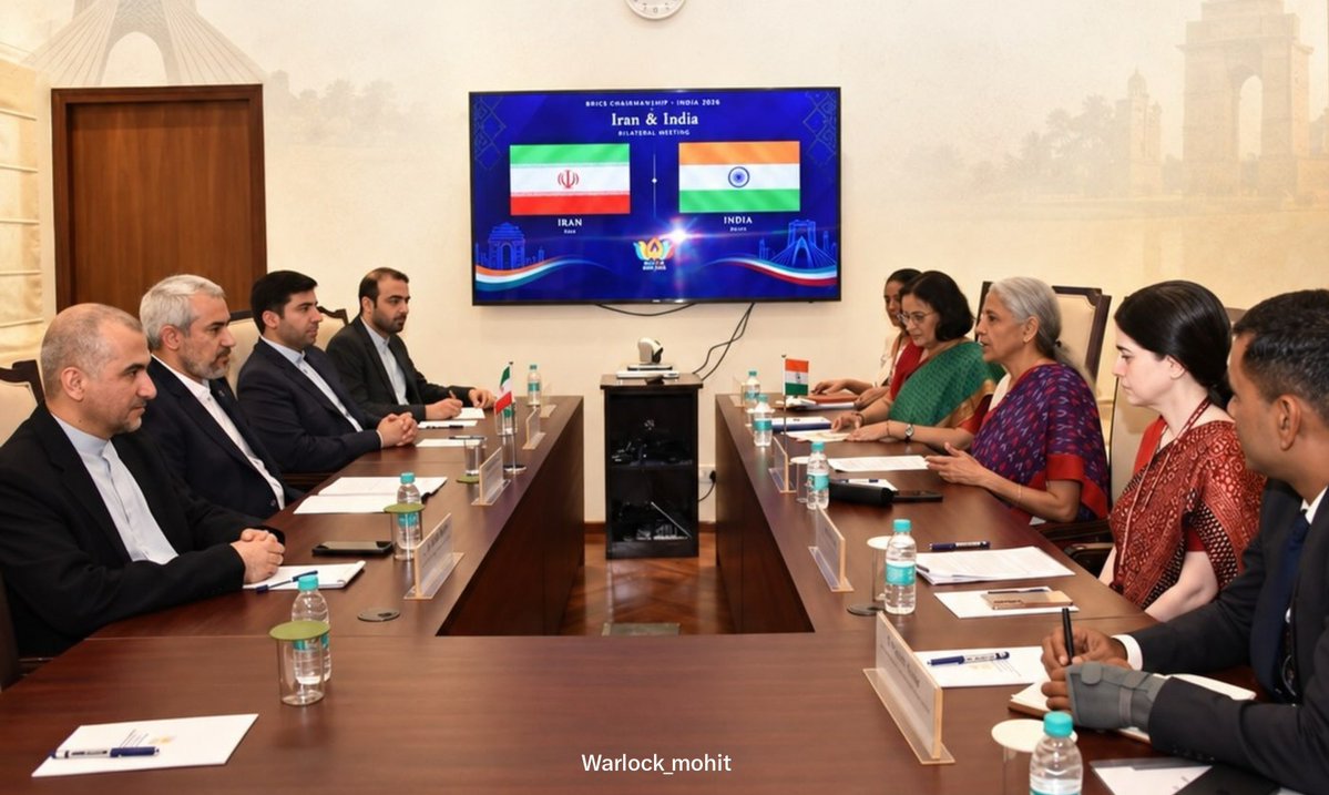 Warlock_mohit's tweet photo. This is the difference between a muslim country and a hindu majority Nation.

Rahul Gandhi, this is how actually Smash the patriarchy. https://t.co/35cF52Hhc0