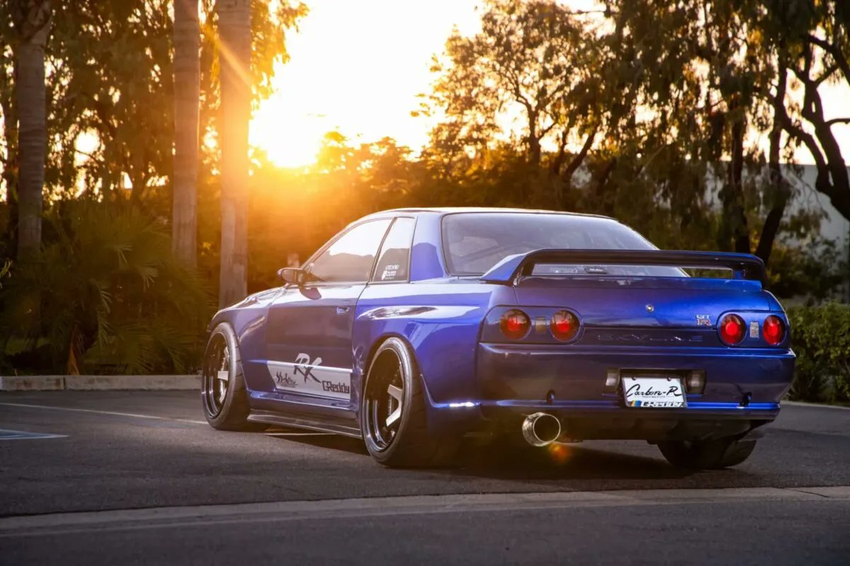 TunedCarsJapan's tweet photo. 「別次元のGT-R、完成しました！」世界を熱狂させたGReddyとガレージアクティブの電撃コラボBNR32
https://t.co/dXOHaQ2gNa

フルドライカーボンのワイドボディに2.8L・RB28、1450ps級を狙えるGP78Rタービンを搭載。美しさだけでは終わらない、世界基準のR32 GT-Rが誕生した。 https://t.co/p3MiTu3VBh