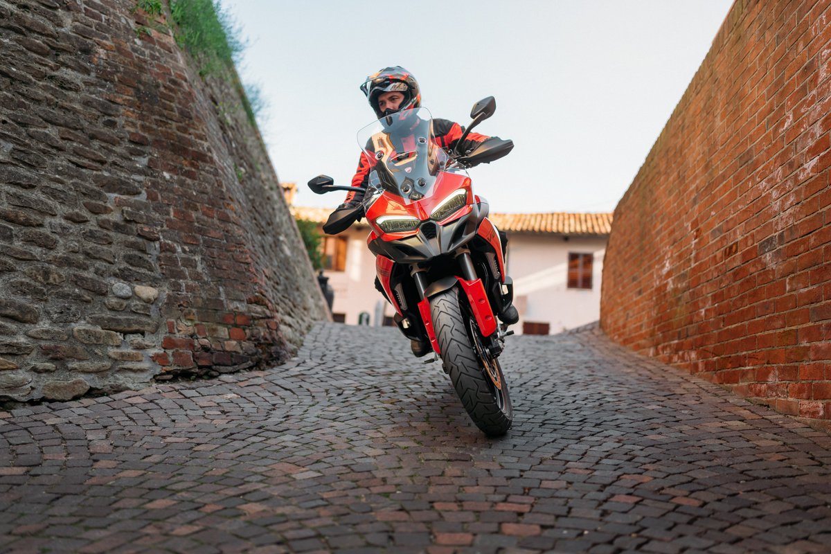 DucatiUK's tweet photo. Unlock Everyday Adventure with the Ducati Multistrada V2 https://t.co/pNNEVOdrdA https://t.co/WWaXLwwr7p