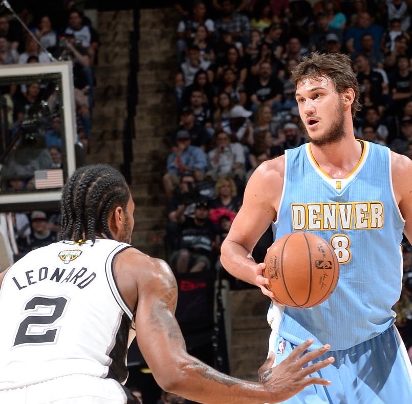 TheDunkCentral's tweet photo. Danilo Gallinari goes OFF on Kawhi Leonard, saying Kawhi is the reason his career got derailed and that he should pay $50 million

“He should pay all of that $50 million. He changed the trajectory of my career and put me in a difficult situation by sending me away from Los Angeles.”

(Via https://t.co/0VlGWomyan)