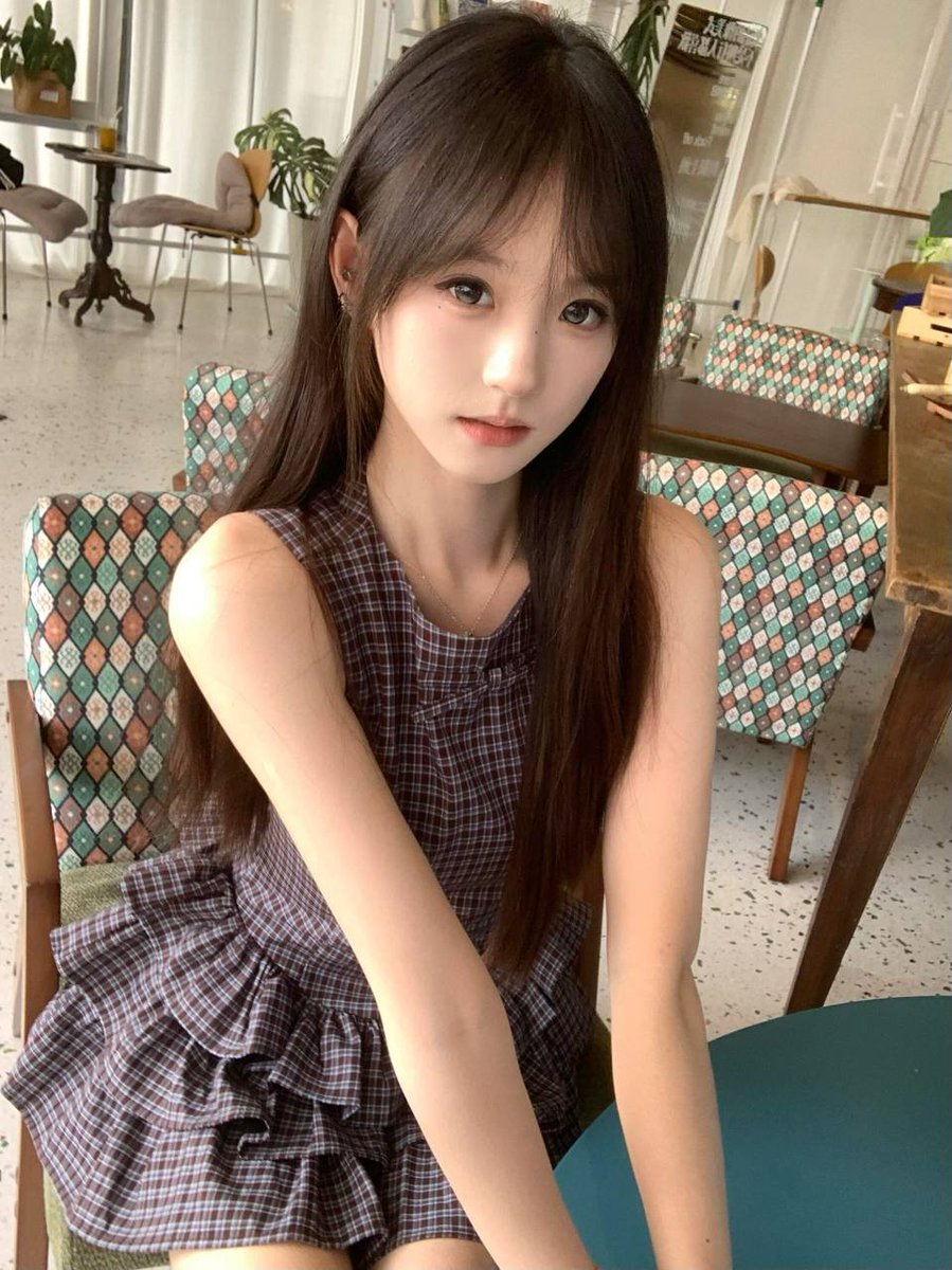 Rei_das_Pecas's tweet photo. 继续啦！！！

想发点照片  有人锐评女大福照吗

直接给不墨迹  发完我要删了….. https://t.co/aEmrlQMR79