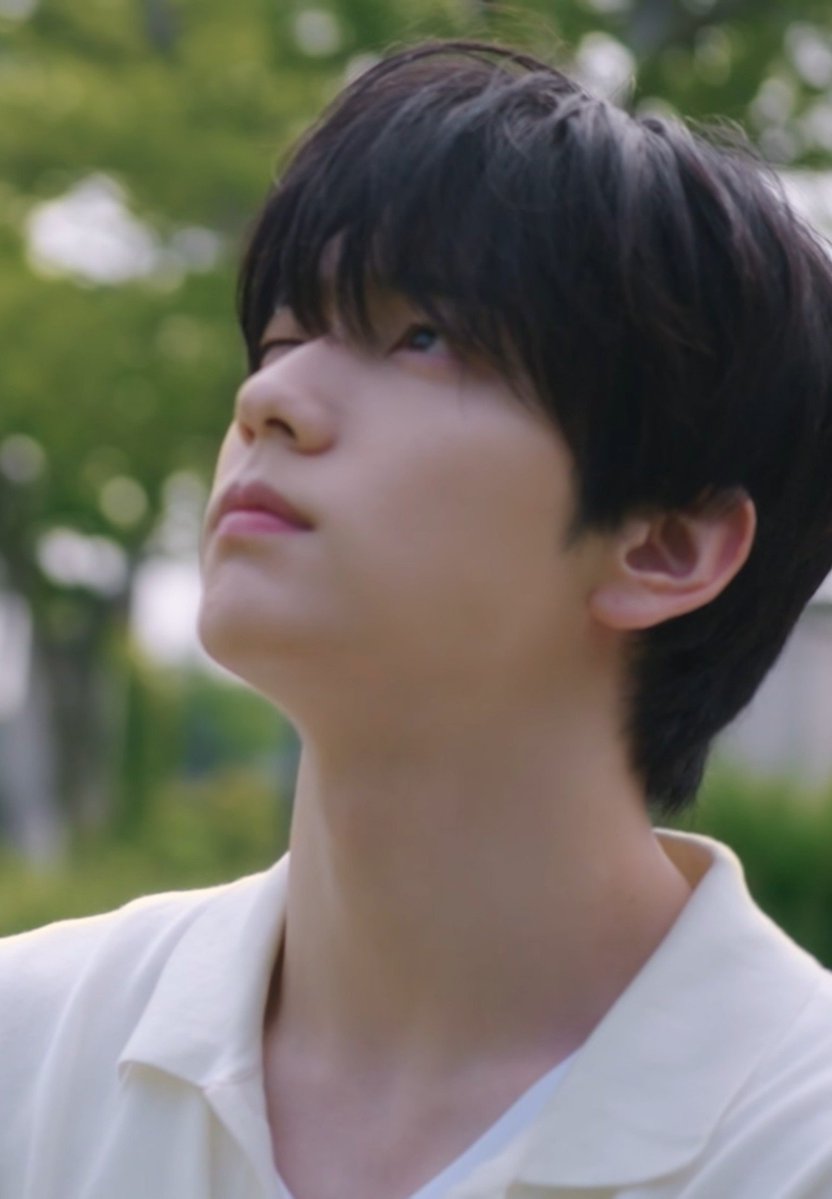 TXT__Alex's tweet photo. 수빈이랑 잘 어울리는 자연광에 찰떡같은 아이보리 스타일링이라 그런가 걍 보는 내내 너무너무 예쁨 ... 🥺 https://t.co/T32jdme9hB