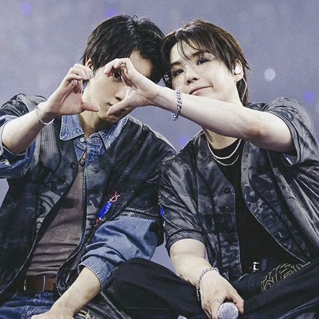 0613__yfeBTS's tweet photo. 13年経っても2人の距離感と空気感はあの頃のままなのSINどい

2013                                  2026 https://t.co/tqLIEJncB0