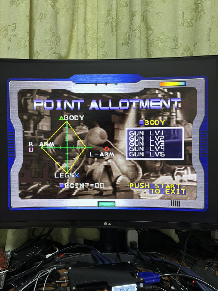 keipi_136's tweet photo. #PS1
#ロボゲー
#バンダイ

スキル（1〜15）を取得して、胴体、右腕、左腕、脚部に割り当てると技を習得します。
また、取得した技を組み合わせたオリジナルコンボを4つまで作成可能です！
ロボと乗せるパイロットに相性があり、攻撃力が変わります。
あと機体色を変えることも可能です😉 https://t.co/vTXyORsOWY