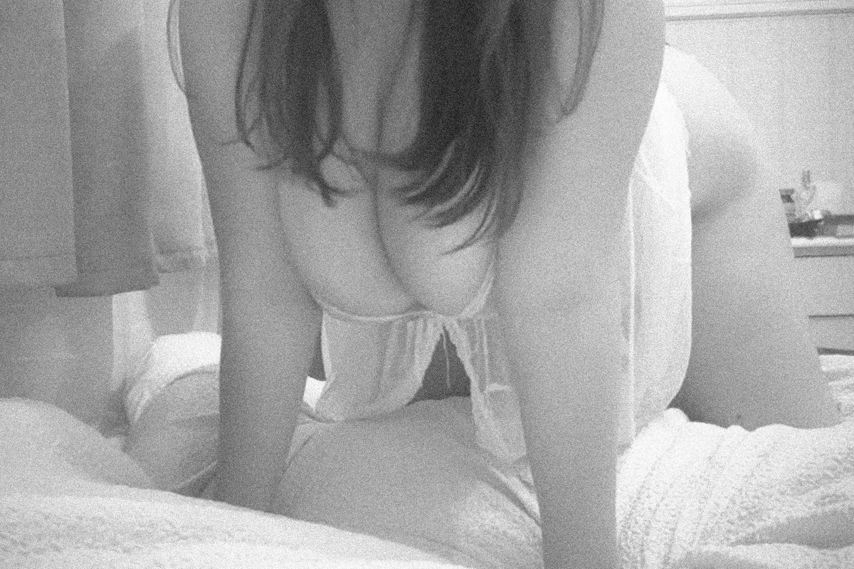 cinnamonallz's tweet photo. hey.. it’s been a while. 

anyway here’s some photos from recently.
i missed you🤍

#nsfwtwtًً https://t.co/S8RWRFjP3J