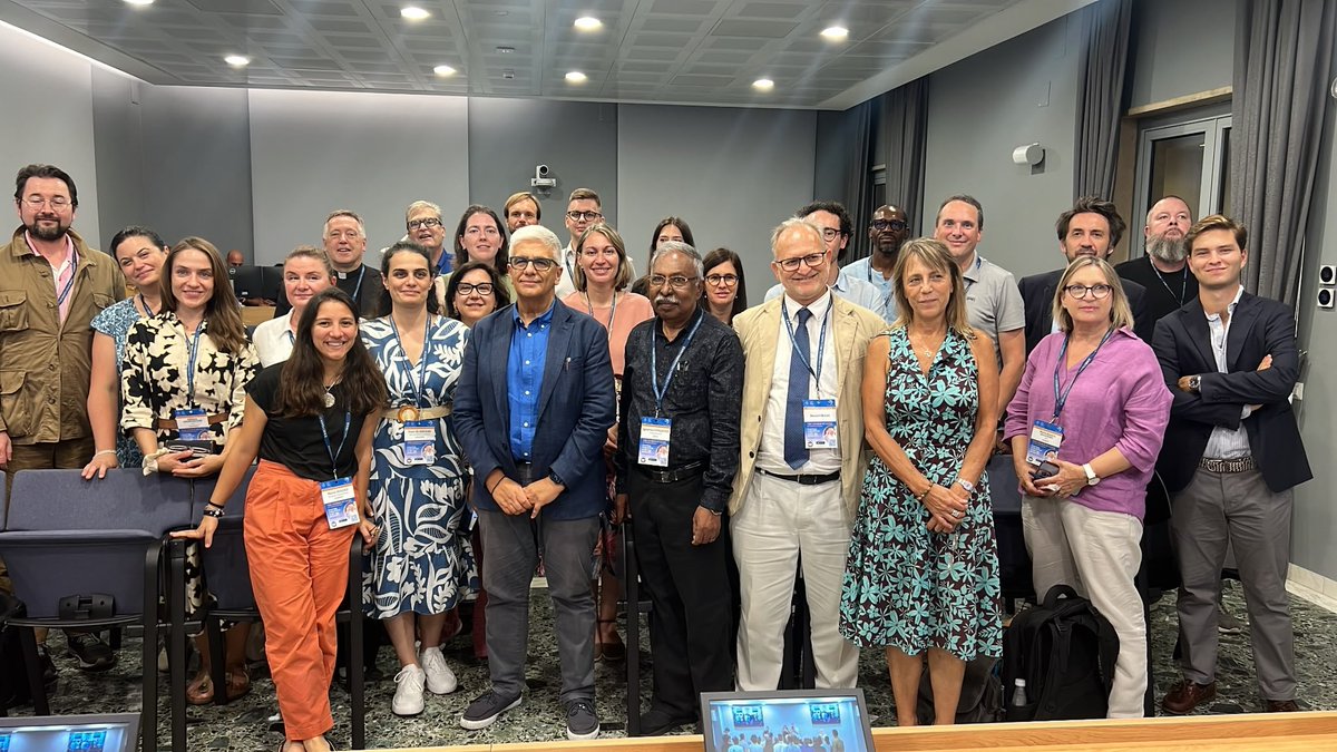 ChurchUpClose's tweet photo. A week of dialogue, insight, and global exchange 🌍
At the @UniSantaCroce, 30 journalists from 18 countries came together for #ChurchUpClose to explore the Church in depth—through engaging sessions, meaningful conversations, and shared experiences. https://t.co/Luw9uXHKKn