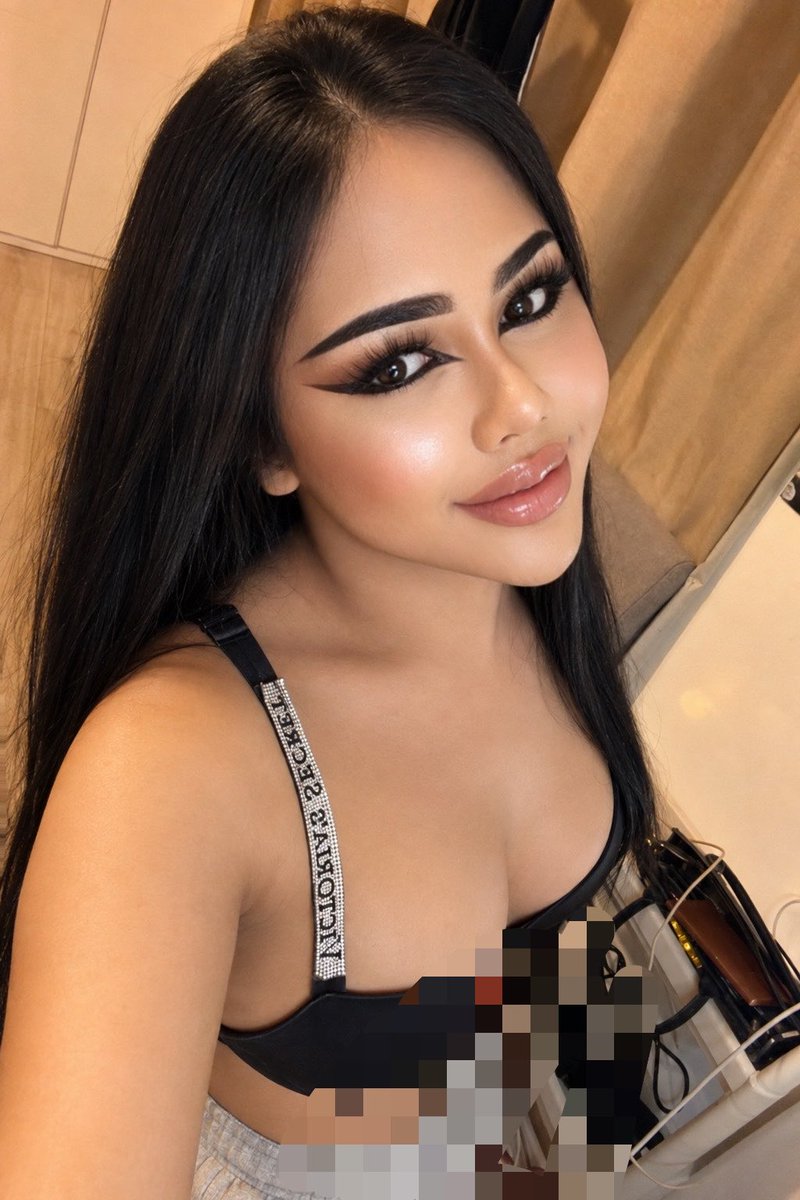 dhanesyaCute's tweet photo. #ladyboy_bahrain ❤️
#ladyboy_Juffair ❤️
#ladyboy_manama ❤️ https://t.co/7i7LjIQQfe