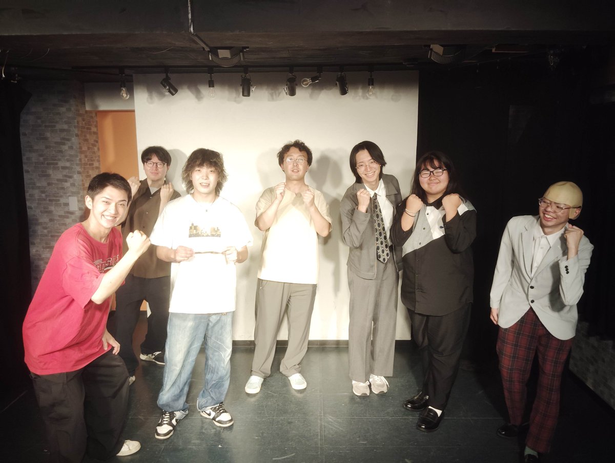 nyossu1414's tweet photo. 第1回池袋SHOW-TEN出演者の方々、
来てくださったお客様の皆様誠に
ありがとうございます！
下記の公式youtubeにネタ動画投稿するので是非チャンネル登録お願いします！https://t.co/r0UBf0VZ68
 #お笑い  #漫才   #フリーライブ  #m1  #池袋  #koc  #芸人  #ライブ  #コント  #ピン芸 https://t.co/oSKj2b3Ukx
