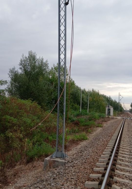 Inf_zel_Srb's tweet photo. Украдено 80 метара контактне мреже на прузи Oвча – Панчево Главна
https://t.co/MiOAMxHYd1 https://t.co/riKTYFBUbS