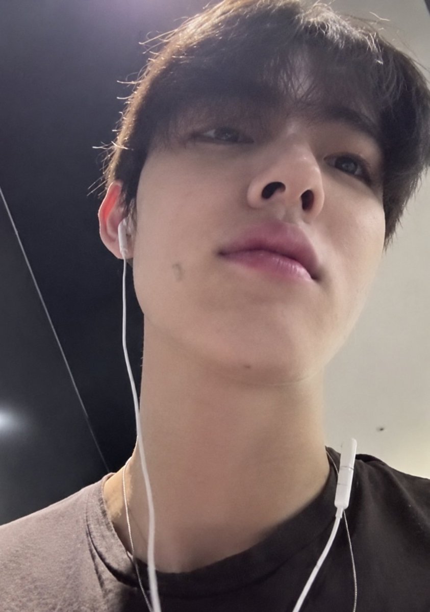 xxeoje's tweet photo. idungnya niat bgt jd idung anjr 😭 https://t.co/APMZjMqKVV