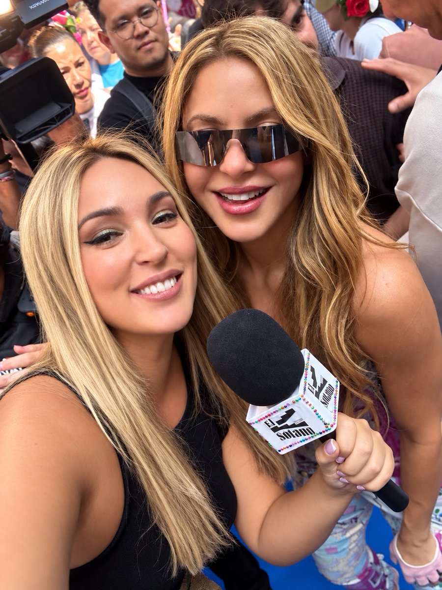 MartaRiesco's tweet photo. Sí. Ha pasado. Hoy Shakira en @TENtv https://t.co/5YGZkg2MTg