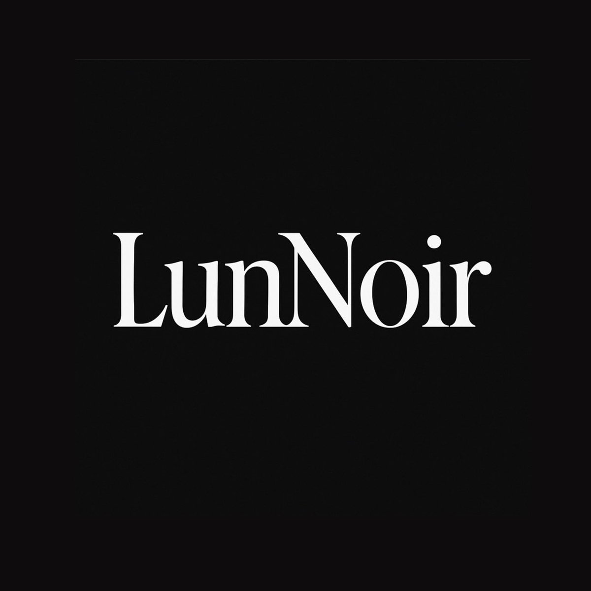 221b_x's tweet photo. お知らせ📢💭

10/24に開催される #ゆめハコ に【LunNoir】で出演させていただきます🎲🔫

あおちゃんと久々に踊るぞ🎶
よろしくお願いします𐔌՞  . .՞ 𐦯

観覧募集も開始しているので是非……🙋‍♀️ https://t.co/W8oTKyQzY7