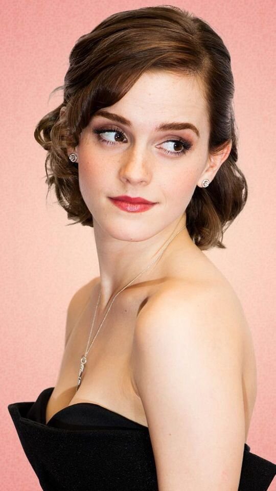 Rayyan0k's tweet photo. Emma watson https://t.co/Pfxd25cWsT