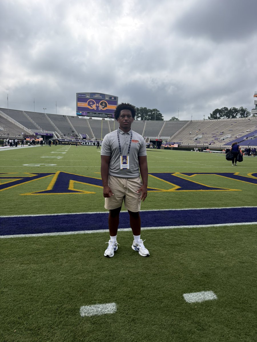 BralanWilson4's tweet photo. AGTG for this opportunity! Had a great game day visit at @ECUPiratesFB This weekend Thanks to @AlexJohnsonFB and @Coach__Roy_Tesh having me out.

@Coacha_Wilson @NorthPittFball @drdanwilson15 https://t.co/WqHOOsLpDk