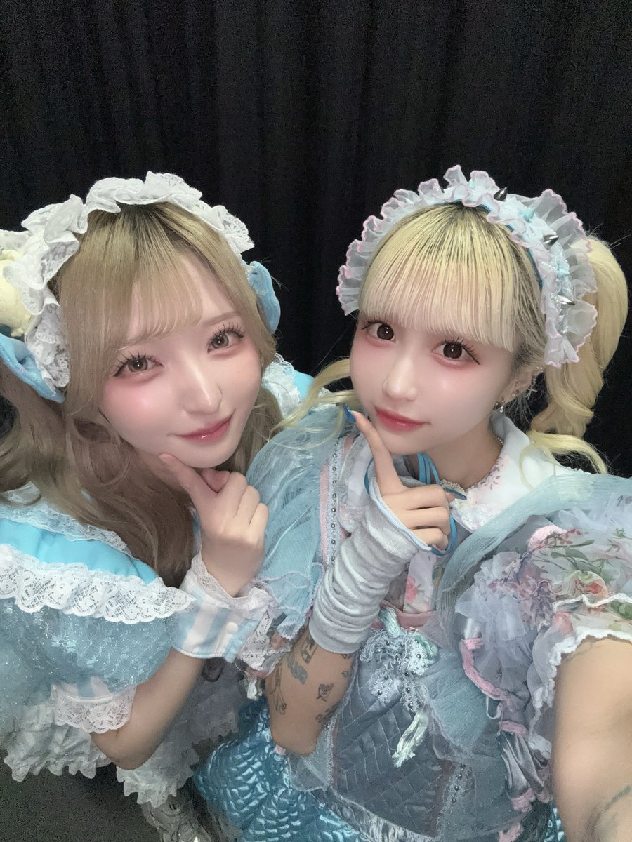 gumi_nanase's tweet photo. #さよステほぼ一周ツアー 新宿編に呼んでもらってライブでした🩵!!
うれしい…｡ﾟ○°｡○( ･ω･ )◯｡°○ﾟ｡

みおりんちゃんとおしゃしん撮ってもらたよ👽🦋 https://t.co/yAJfT40RcQ