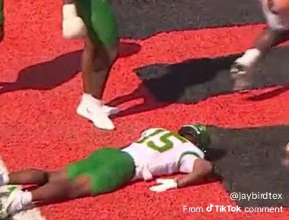 WillyFoosball's tweet photo. How Monday morning feels after a big weekend https://t.co/4hpWr4yXqE