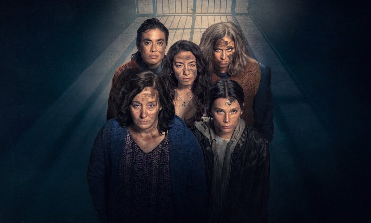 fedeebongiorno's tweet photo. 📺 PRIMICIA: Les dejo un hilo con novedades de las nuevas producciones de Netflix Argentina 

La tercera temporada de “EN EL BARRO” tendrá la participación de Camila Platee, Susy Shock, Carla Pandolfi, Silvina Sabater, Noelia Pompa, Lula Rosenthal, Edda Bustamante, Coco Silly, Evitta Luna y Walter Quiroz