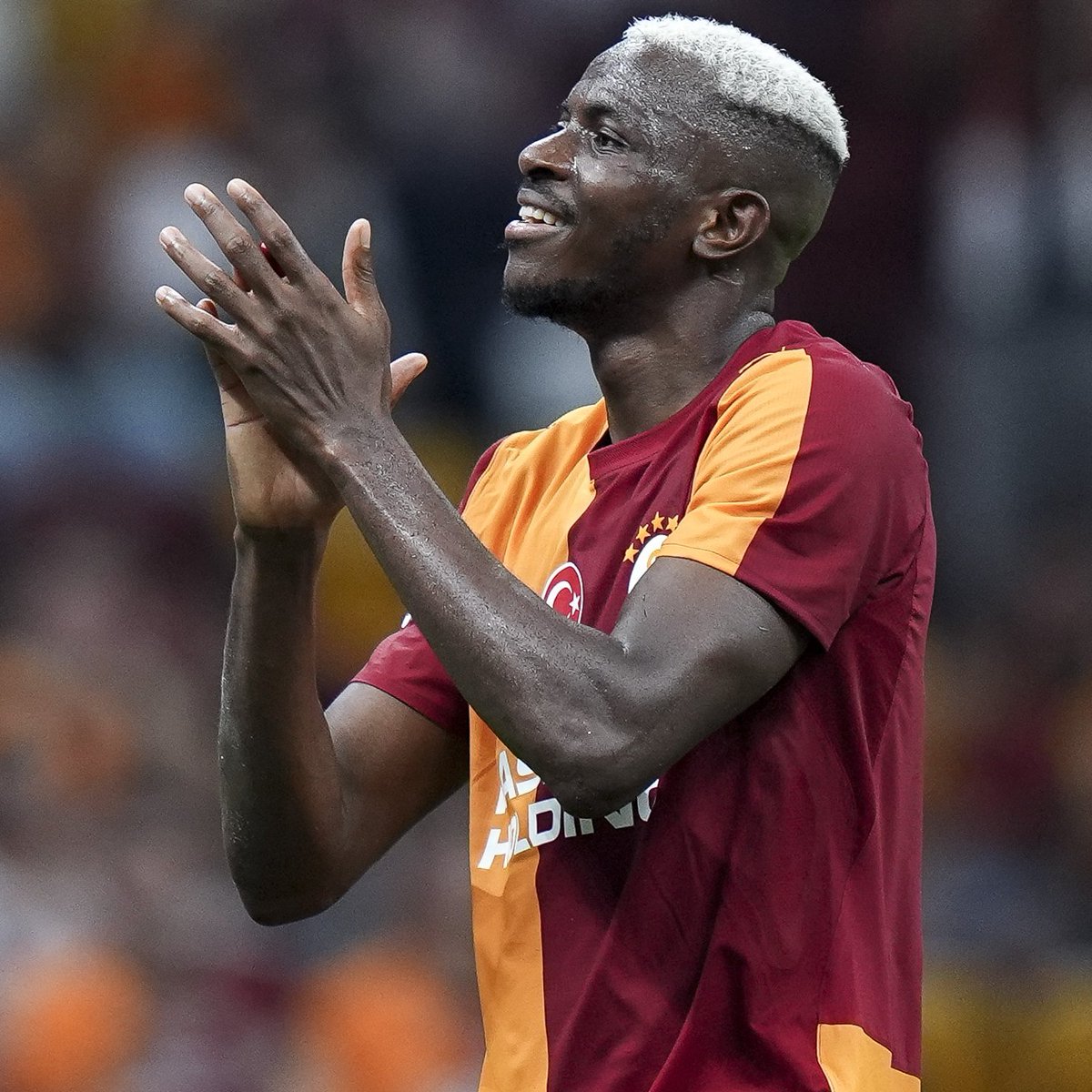 sayfaiki's tweet photo. Galatasaray'da Victor Osimhen, şans verilmesi halinde Trabzonspor karşısında forma giyebilecek. https://t.co/MlceyfigFU
