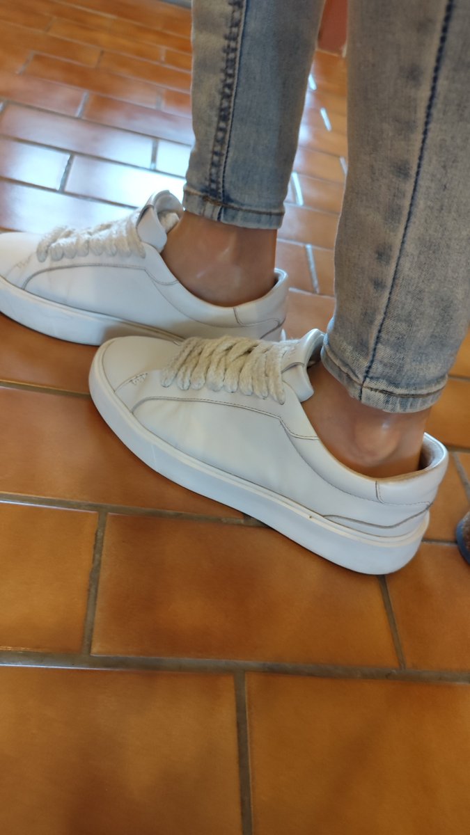 stealthgimp's tweet photo. Part I
How to go shopping: 
1. Neoprene suit + transparent rubber toe socks + transparent gloves
2. Add jeans and polo
3. Slip on white sneax https://t.co/J00zOWs3KD