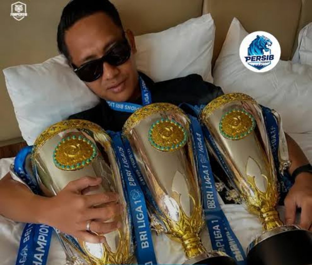 virginothuman's tweet photo. @tukangager71 @txtdrkrw banyakan piala Beckham dari pada pemain ija skrng🤣🤣 https://t.co/DRBRVxKkqk