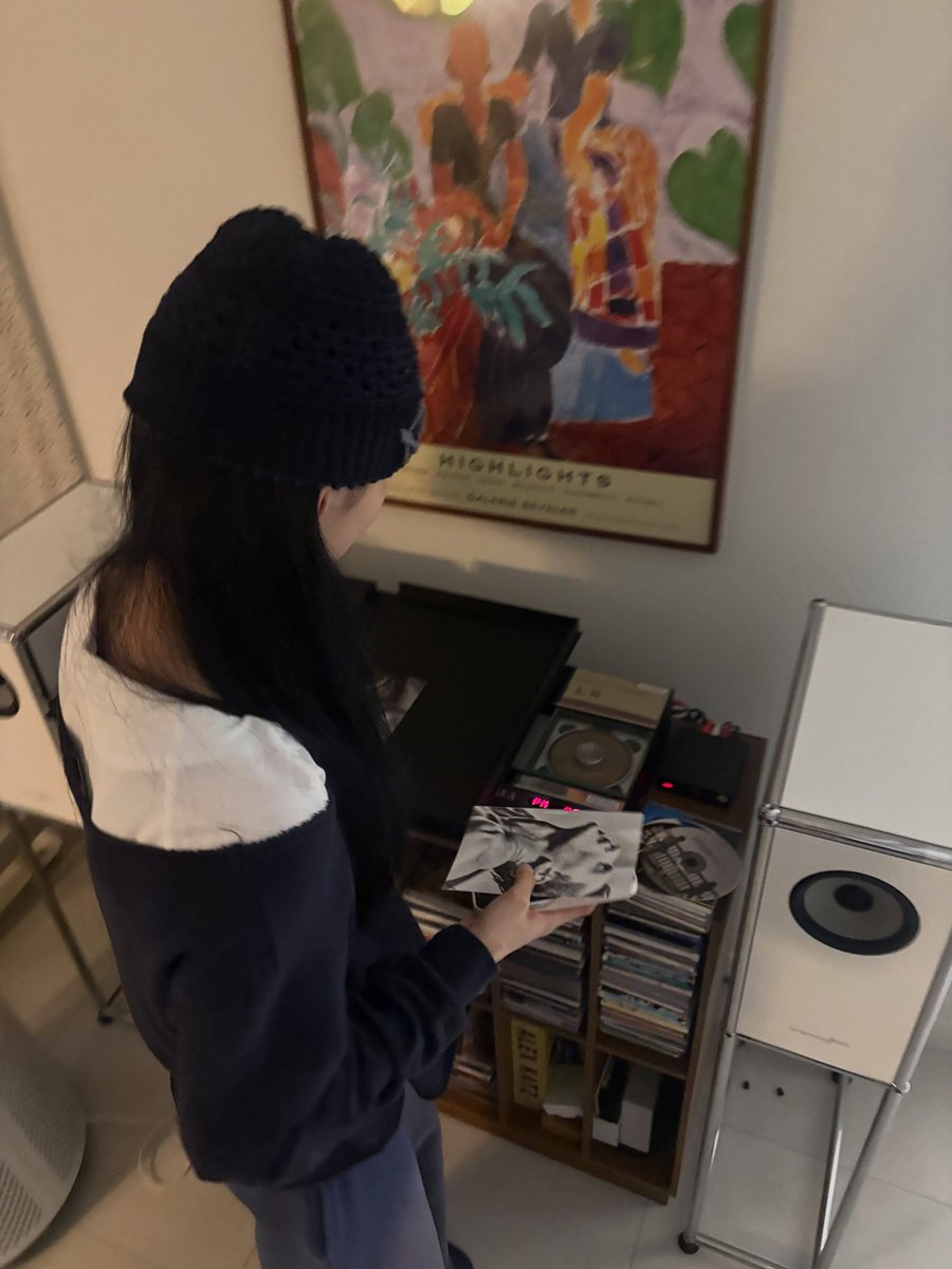 shysjng's tweet photo. 숮스타

Do not bother me🖐️ https://t.co/5ik3S5EhQ4