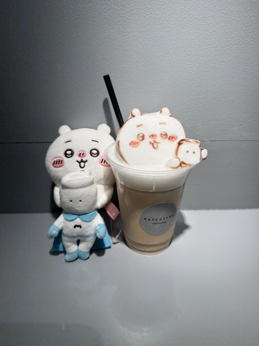 Love0114HISUI's tweet photo. むちゃうマンとちいかわ3Dラテ✨
可愛い過ぎる

#hatcoffee https://t.co/5IO5UNFyew