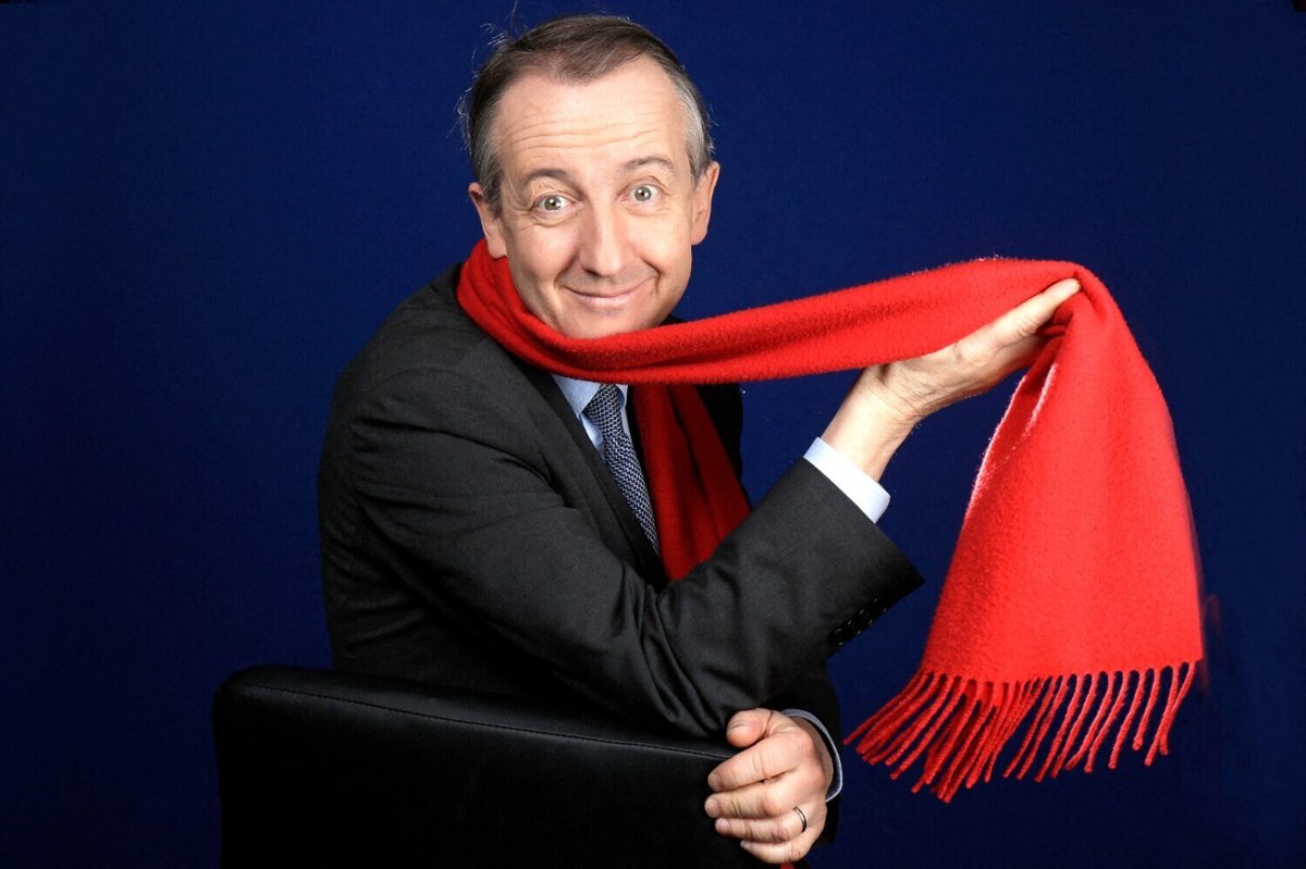 humanite_fr's tweet photo. Sur LCI, Christophe Barbier nous explique comment s’est passée la Fête de l’Huma sans y être allé 

➡️ https://t.co/CtMfeCr5u4 https://t.co/X3EgdL7zak