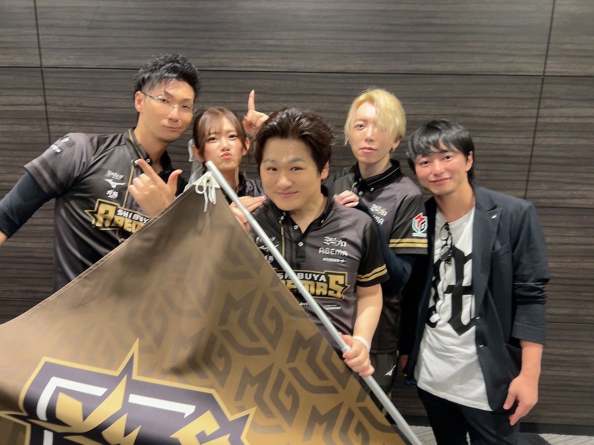 yoshihiro_npm's tweet photo. 2着！！

立直空振りまくったけど、まじ耐えた！！！

今シーズンもよろしくお願いしまー！ https://t.co/CxP0sgtM2Q