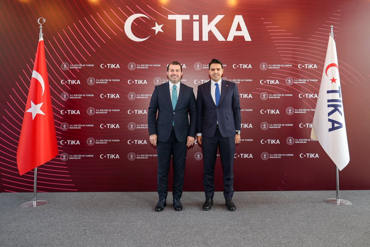 serefcolak's tweet photo. TİKA Başkanımız Sayın Abdullah Eren’i ziyaret ederek verimli bir görüşme gerçekleştirdik.
Eğitim, sağlık, tarım ve kültürel mirasın korunması gibi alanlarda yürütülen projeler üzerine fikir alışverişinde bulunduk. 
Nazik ev sahipliği için Başkanımıza teşekkür ediyorum.
@abdullah_eren