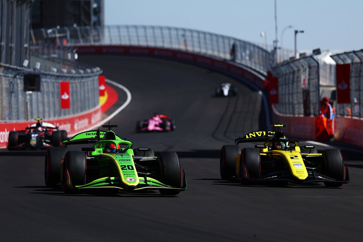 Formula2's tweet photo. Spanish street fights ⚔️🥊

Madrid was a battle, and the title race is getting serious! 😤

#F2 #SpanishGP https://t.co/rHFHttAlZ8