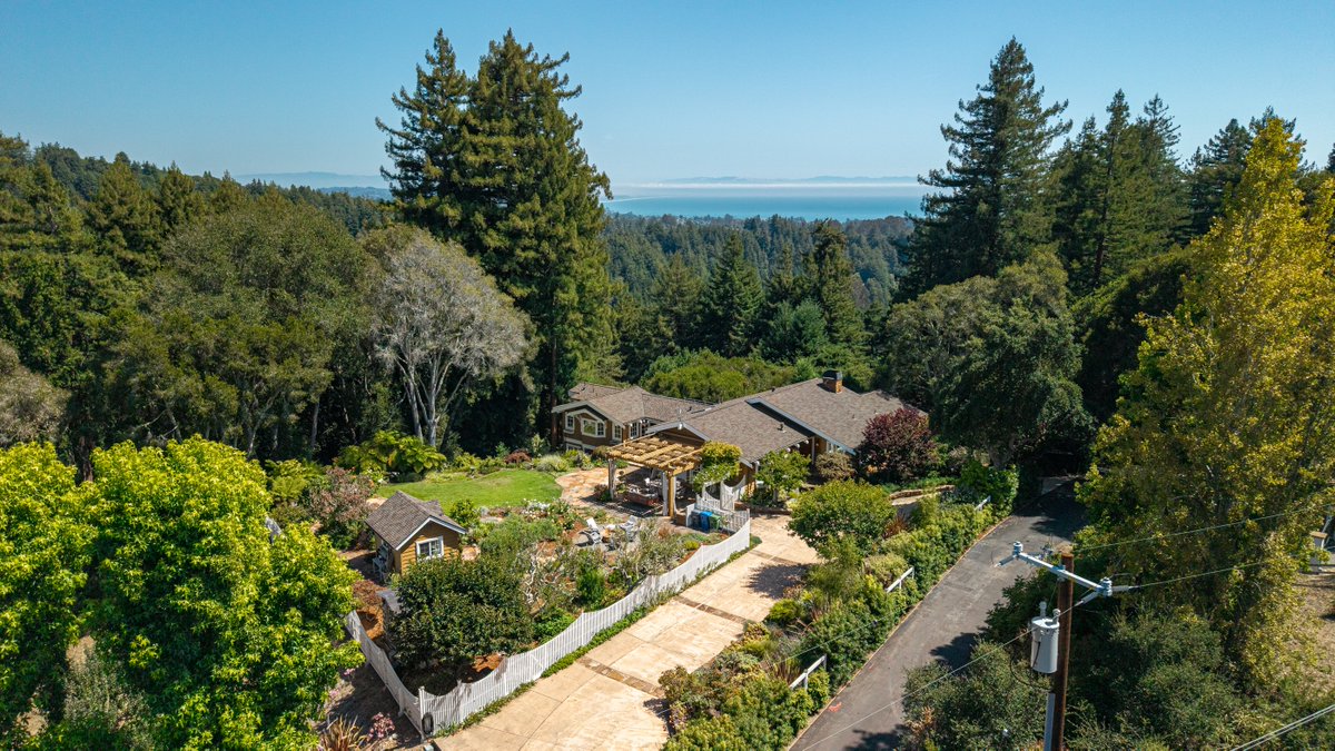 ChristiesHomes's tweet photo. Set on 1.75 acres near Soquel Village, this 3-bedroom estate blends resort-worthy amenities with an intimate indoor-outdoor lifestyle. See more: https://t.co/4DlbI4kJNK

Listed by Thomas Brezsny with Christie's International Real Estate Sereno https://t.co/G2LVg3ogOA
