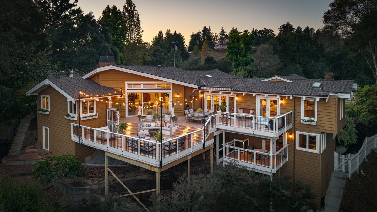 ChristiesHomes's tweet photo. Set on 1.75 acres near Soquel Village, this 3-bedroom estate blends resort-worthy amenities with an intimate indoor-outdoor lifestyle. See more: https://t.co/4DlbI4kJNK

Listed by Thomas Brezsny with Christie's International Real Estate Sereno https://t.co/G2LVg3ogOA