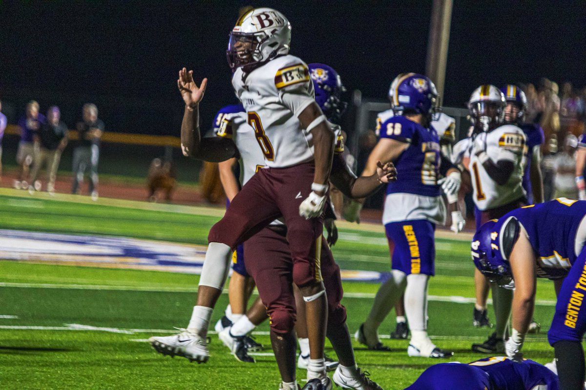 ladarionbanksjr's tweet photo. More highlights from team W.
10 tkls
5 TFL
5 scks #SackSzn #FNL @BTW_Lions @CoachGCoop @N_W_Sports @CoachLesterIII @coach_jay318 @Davis1_coach @PrepRedzoneLA @318preps @LAvsAllYall @RecruitLouisian @CharlesPower @Rivals @sbcadvocate @Youngbullz22 https://t.co/GtoitEzTvA