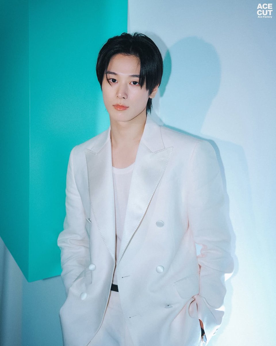 THEBOYZ_update's tweet photo. [🅰️] 바이레도 '퓨쳐 메모리즈' 팝업 현장 🤍

🔗https://t.co/a0BQhpCbI4

#THEBOYZ #더보이즈
#JUYEON #주연 https://t.co/1HUqVAbi18