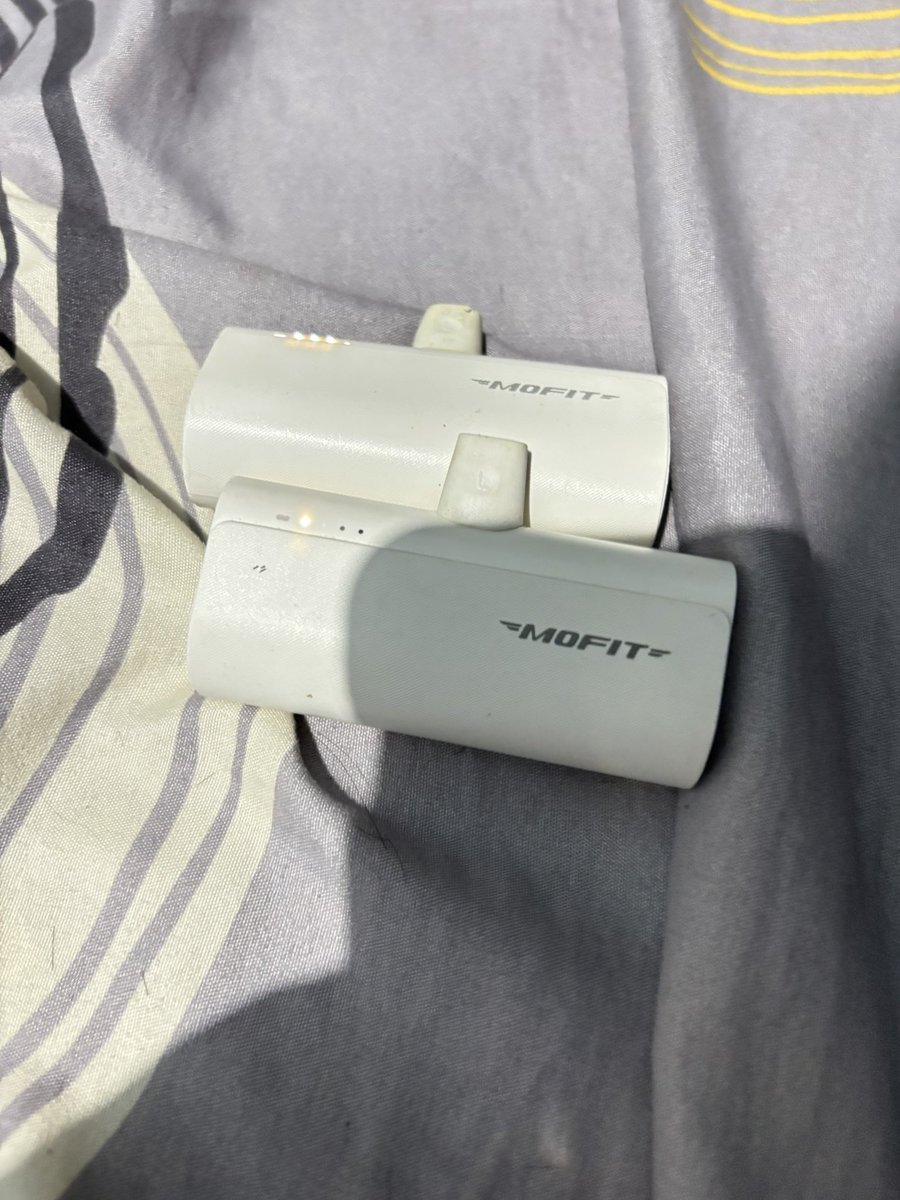 mark089930's tweet photo. wts power bank mofit untuk iPhone 
💵 50K only/each (exclude admin oren)
🍊bisa keep event
📍Jakarta timur
#zonauangㅤ #wts https://t.co/p3KCAI9xWr