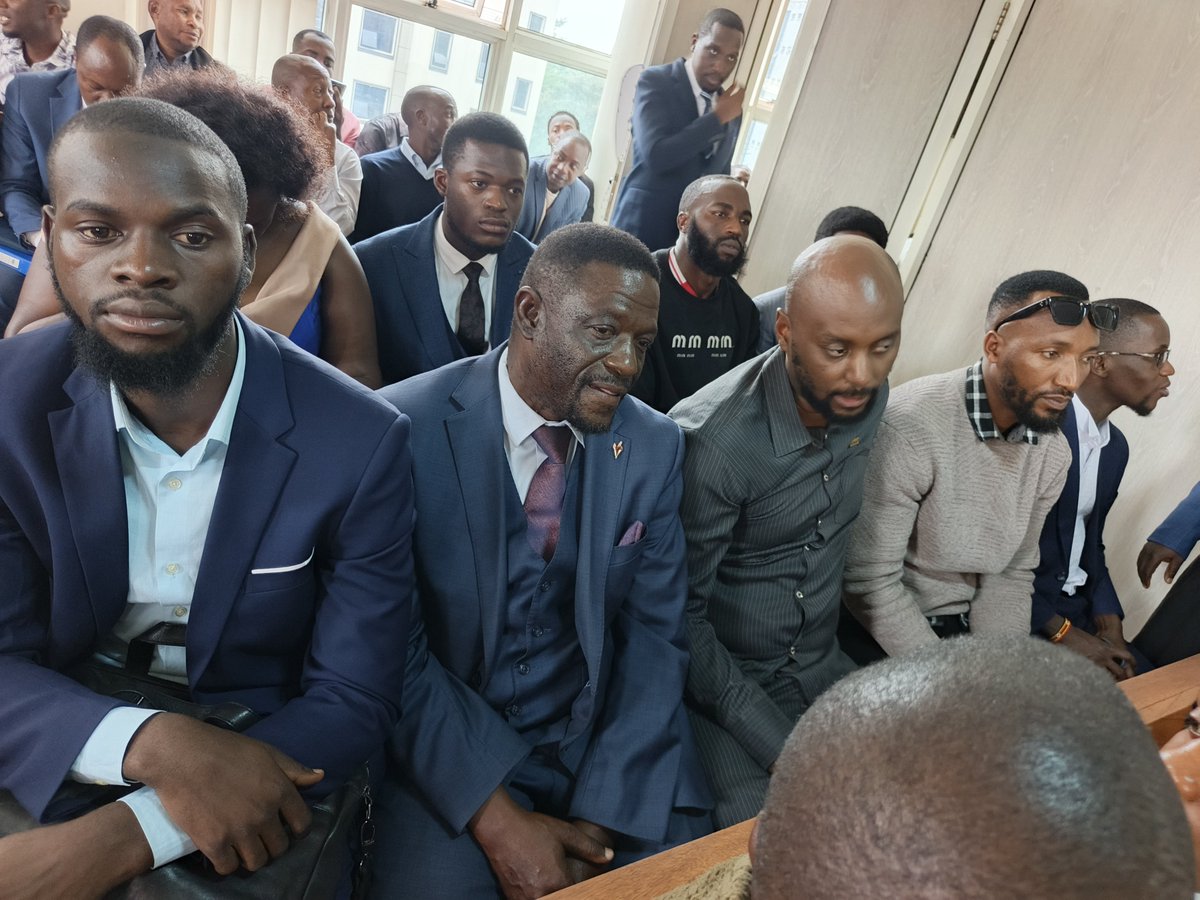 bbstvug's tweet photo. Omusango gwa munna NUP, Fred Nyanzi mwawakanyiza obuwanguzi bwa munna NRM, Hajjat Madinah Nsereko ku buwanguzi bw’obubaka bwa Kawempe South mu kalulu ka 2026 gutandise mu maaso g’Omulamuzi Faridah Bukirwa mu Kkooti enkulu. 
Nyanzi ensonga ze yazikwasizza bannamateeka okuli; Robert Rutaro ne Alex Luganda. #Gambuuze #Ageesigika #BBSKATI 📷 Courtesy