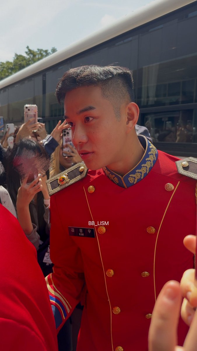 bxhps's tweet photo. จองอูกับยูคยอม ผลัดกันตัดผมให้กัน น้องคยอมกล้ามเนื้อมัดเล็กยังไม่แข็งแรงเลยได้ทรงนี้ ส่วนจองอูเรียนตัดผมมาจากเทคนิคกิมโปเลยตัดพอได้5555555555555 *ควรเก็บกรรไกรให้พ้นมือเด็ก*

#YUGYEOM #JUNGWOO https://t.co/Ocy2H8Hg9O