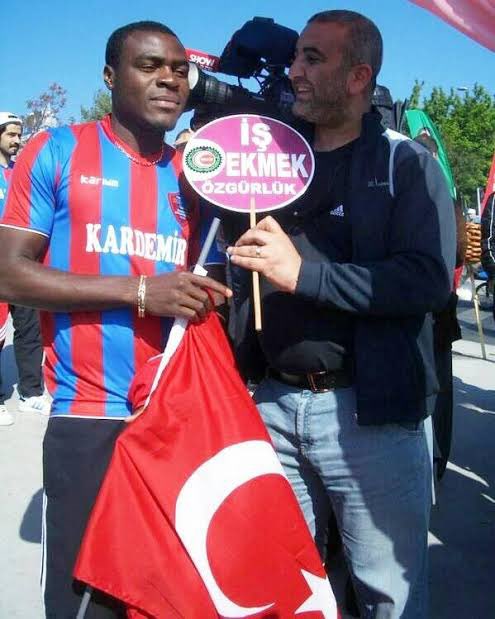 mert2easy's tweet photo. @c_oglcan Ben halkçıyım oğlum senin kıblen neresi asıl https://t.co/3T8mvtsQHE