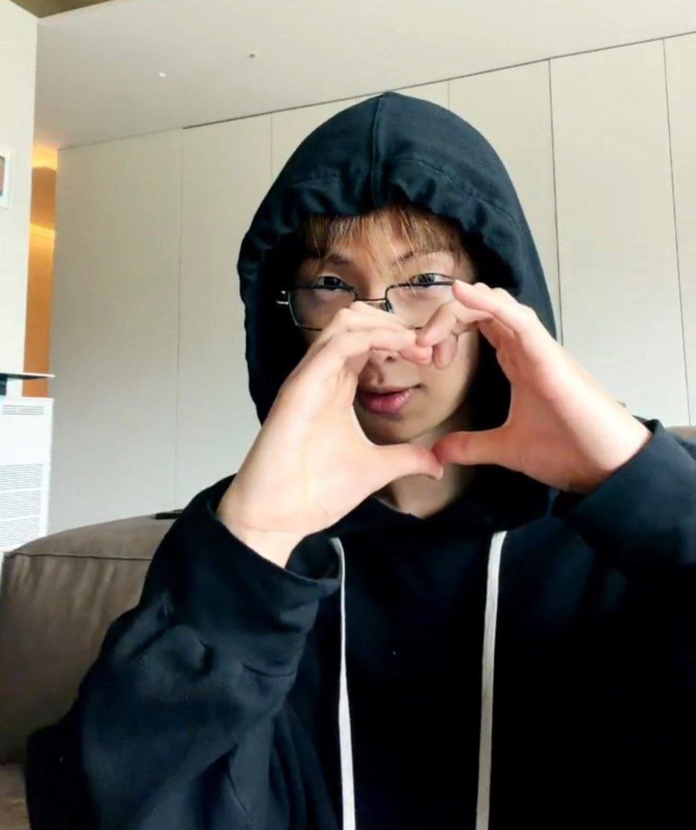 teamindiaforbts's tweet photo. Rt +reply 

WE LOVE YOU NAMJOON 
SHIELD NAMJOON WITH LOVE
ARMY PROTECT NAMJOON
OUR SAFE PLACE NAMJOON 
PURPLE RIBBON FOR NAMJOON 

#RMYouAreLoved
#RMLivesSoWeLove
#AlwaysWithRM
#ComeBackToUsRM
#NamjoonLeanOnUs https://t.co/uWaNECuTpv