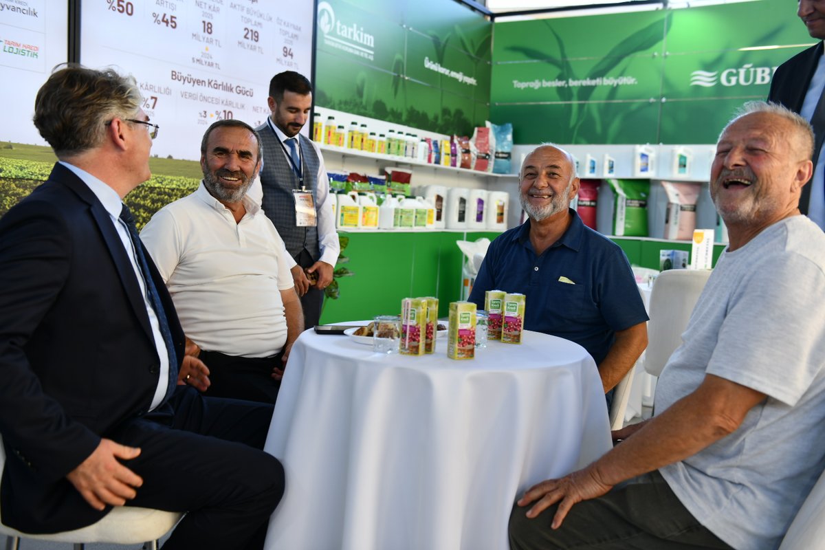 tarimkredi's tweet photo. 29. AGROTEC Uluslararası Tarım Fuarı Ankara’da Başkent Millet Bahçesi’nde düzenlendi.

Tarım Kredi başta olmak üzere sektörün önde gelen temsilcilerini ve binlerce ziyaretçiyi bir araya getiren organizasyon, 10- 13 Eylül tarihleri arasında ziyaretçilerini ağırladı. Tarım Kredi standı, ziyaretçilerden büyük ilgi gördü.