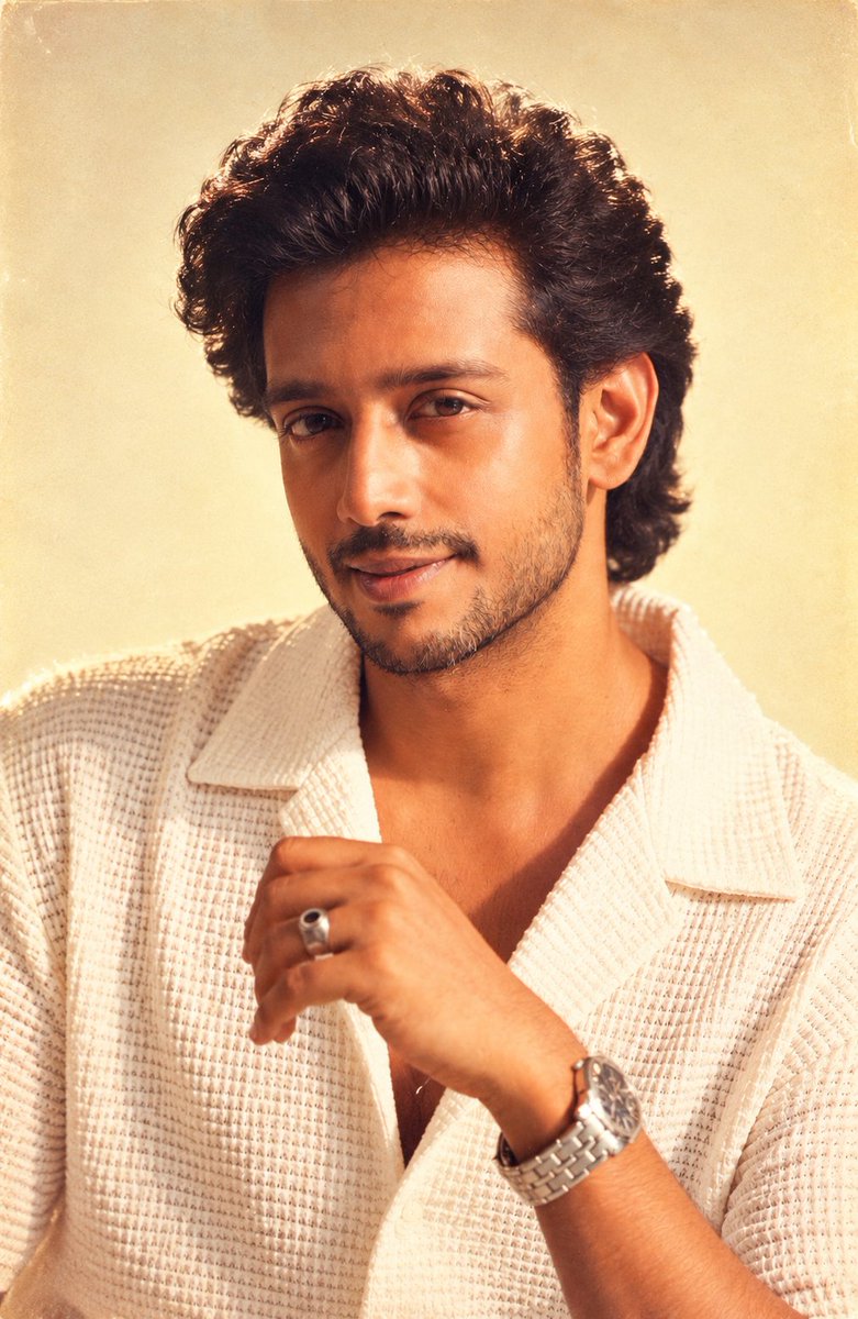 rameshlaus's tweet photo. A promising new talent to watch out for! 🔥

Sivaji Ganesan’s grandson #DhaarshanGanesan makes his debut as a lead with #LeninPandian.

Trained in theatre & film at FLAME University, with further acting training under NSD & FTII alumni/faculty, Dhaarshan has also worked extensively in theatre across India. For the film, he spent months in Sivaganga learning the local dialect and underwent special training to play a police officer.

With such a strong foundation, he could emerge as a solid competitor among today’s young Tamil heroes. 💥

@DhaarshanG 

@johnsoncinepro @Omsaranh