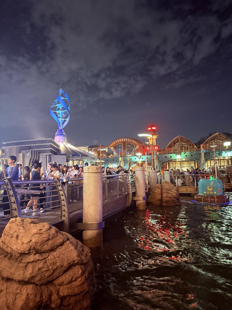 pote_Disney's tweet photo. アクアトピア乗り納め
山側を選択してしっかり滝から水浴びました💦

アクアトピアたくさんの思い出をありがとう😭
そして25年間おつかれさまでした🙏 https://t.co/yQptvih1Wt