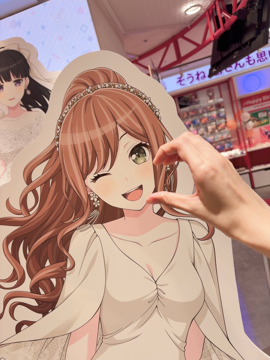 Yuki_Nakashim's tweet photo. 『BanG Dream! STORE』に行ってきました🌹
Roseliaのみんなとっても可愛かったー💐
サインも書いたので探してみてねーー！！
#Roselia10th感謝 
#バンドリ
#Roselia https://t.co/tiE1u4WuKV