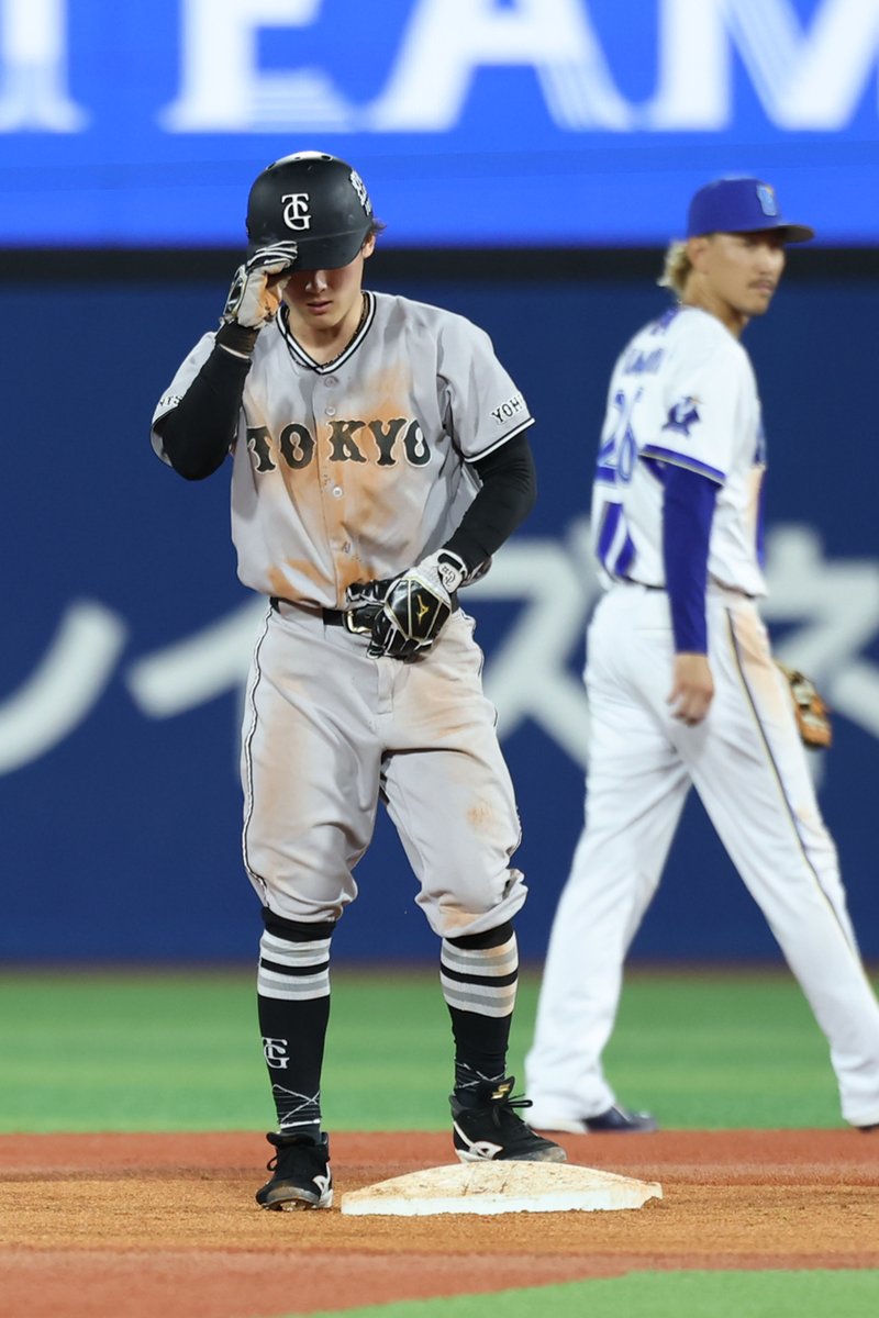 TokyoGiants's tweet photo. 【十一回表】巨人 3-3 DeNA

#浦田俊輔 選手が盗塁を決め二死二塁！ https://t.co/cG0QD5soua
